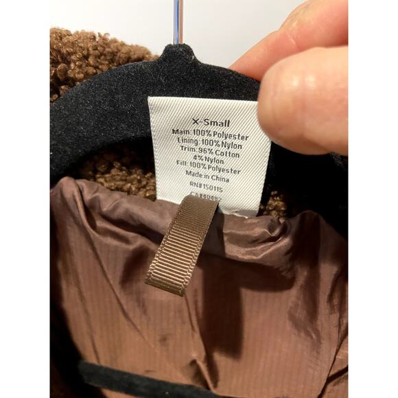 Varley Wilkins Sherpa Puffer Jacket size XS - Picture 4 of 8